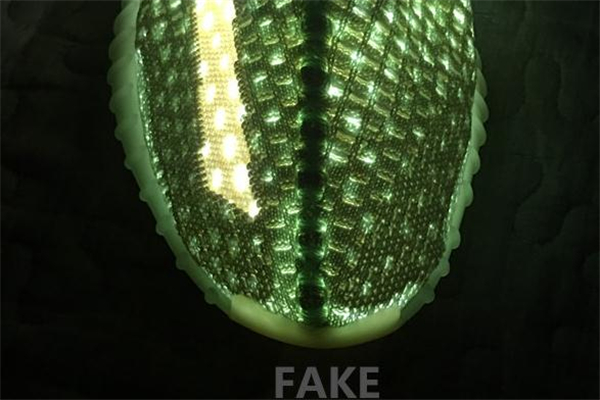 yeezy350亞洲限定真假對(duì)比 椰子350 hyperspace真假 yeezy350亞洲限定真假對(duì)比 椰子350 hyperspace真假