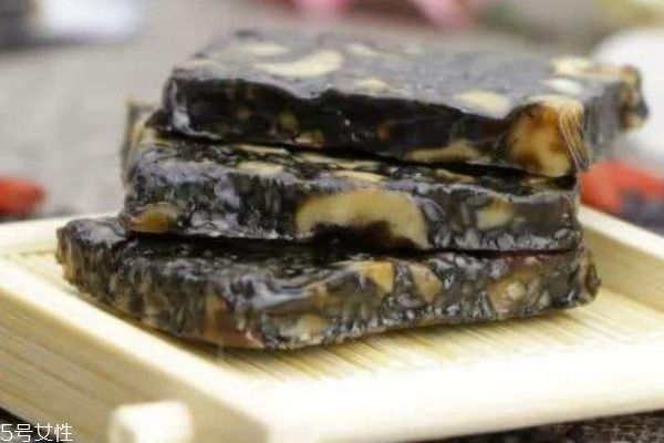 阿膠糕吃多了會(huì)發(fā)胖嗎 攝入要適量 阿膠糕吃多了會(huì)發(fā)胖嗎 攝入要適量