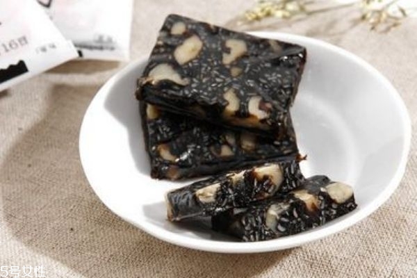 阿膠糕小孩能吃嗎 三歲以上的小孩可以服用 阿膠糕小孩能吃嗎 三歲以上的小孩可以服用