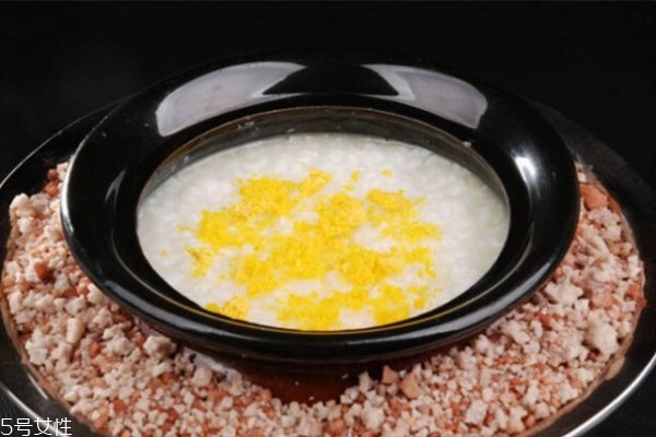 喝粥加什么功效好 喝粥加什么有營(yíng)養(yǎng)