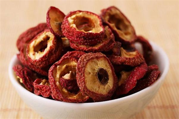 山楂片和什么泡水好 山楂片泡水配方 山楂片和什么泡水好 山楂片泡水配方