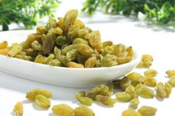 哪些人群不宜吃葡萄干 葡萄干食用禁忌 哪些人群不宜吃葡萄干 葡萄干食用禁忌