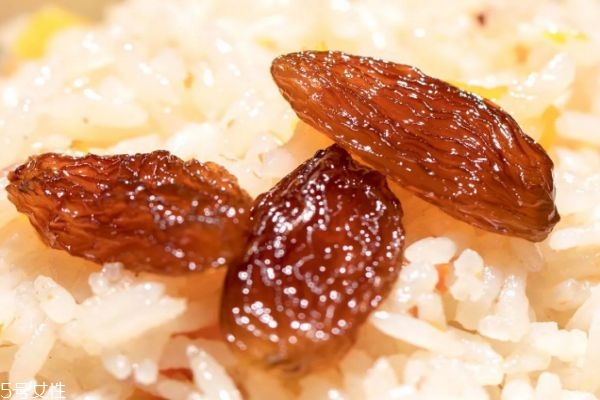 新疆葡萄干什么樣的品種好 什么品種的葡萄干最好 新疆葡萄干什么樣的品種好 什么品種的葡萄干最好