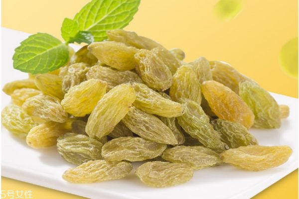 不同顏色葡萄干的區(qū)別 不同顏色葡萄干功效 不同顏色葡萄干的區(qū)別 不同顏色葡萄干功效