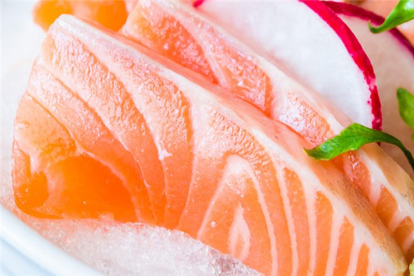 三文魚(yú)加檸檬汁腌多久 味道更鮮美