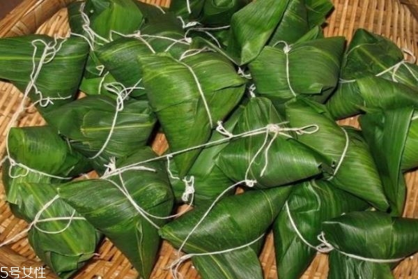 蒸粽子需要多長時間 粽子是蒸還是煮 蒸粽子需要多長時間 粽子是蒸還是煮