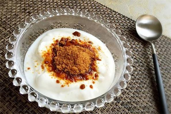 酸奶加紅糖能減肥嗎 酸奶紅糖減肥法 酸奶加紅糖能減肥嗎 酸奶紅糖減肥法