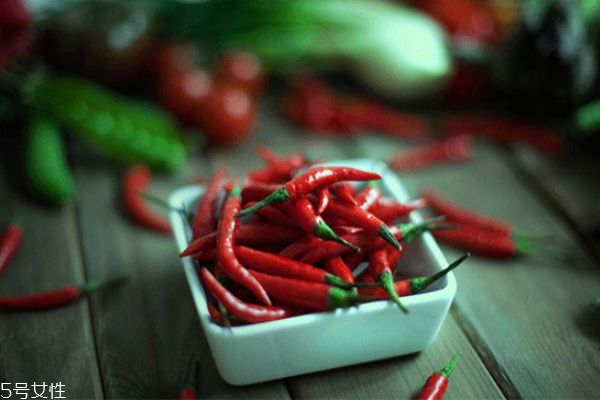 孕婦不能吃辣嗎 孕婦為什么不能吃辣的東西 孕婦不能吃辣嗎 孕婦為什么不能吃辣的東西