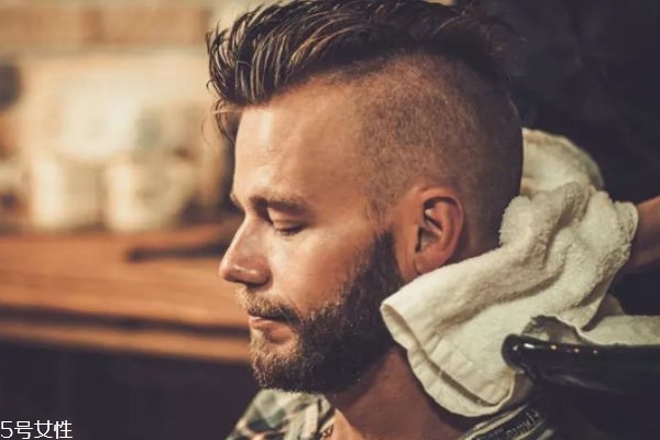 發(fā)油怎么洗掉 快速了解發(fā)油 發(fā)油怎么洗掉 快速了解發(fā)油