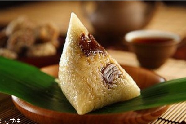 一歲寶寶可以吃粽子嗎 寶寶吃粽子要注意什么 一歲寶寶可以吃粽子嗎 寶寶吃粽子要注意什么