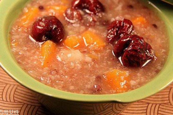 一歲寶寶可以吃粽子嗎 寶寶吃粽子要注意什么 一歲寶寶可以吃粽子嗎 寶寶吃粽子要注意什么