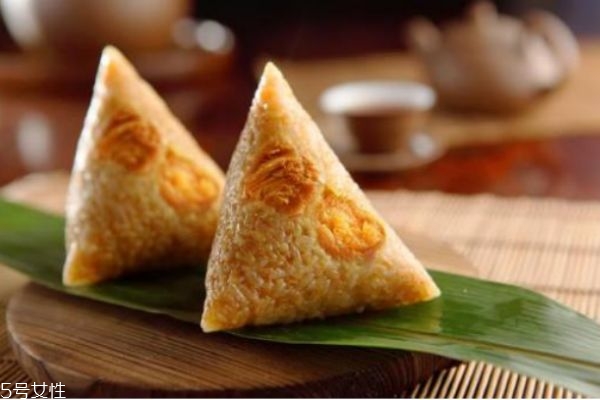 蒸粽子需要多長時間 粽子是蒸還是煮 蒸粽子需要多長時間 粽子是蒸還是煮