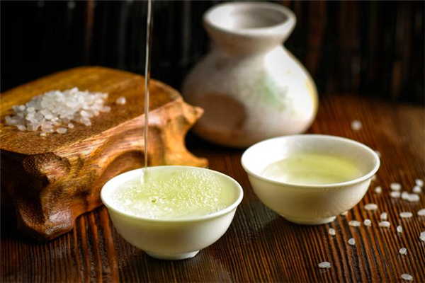 糯米酒變酸還能喝嗎 糯米酒變酸原因 糯米酒變酸還能喝嗎 糯米酒變酸原因