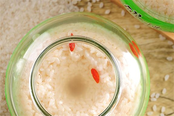 糯米酒變酸還能喝嗎 糯米酒變酸原因 糯米酒變酸還能喝嗎 糯米酒變酸原因