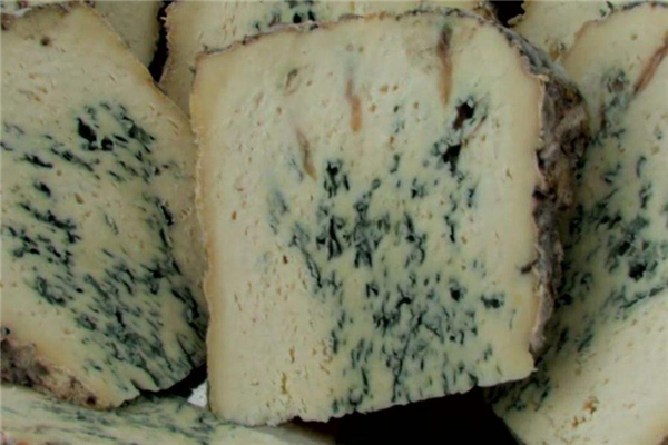 藍(lán)紋奶酪可以直接吃嗎 挑戰(zhàn)你的味蕾極限 藍(lán)紋奶酪可以直接吃嗎 挑戰(zhàn)你的味蕾極限