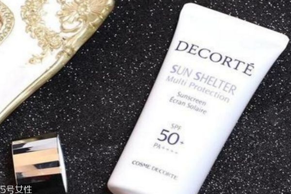 黛珂防曬霜油不油 不適合油皮使用 黛珂防曬霜油不油 不適合油皮使用