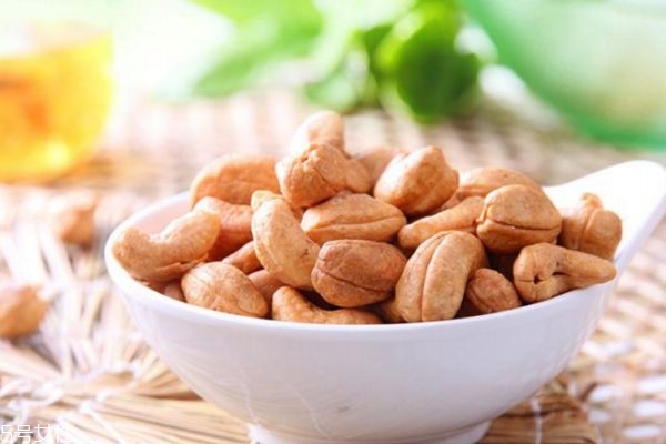 鹽焗腰果一天吃多少 鹽焗腰果熱量 鹽焗腰果一天吃多少 鹽焗腰果熱量