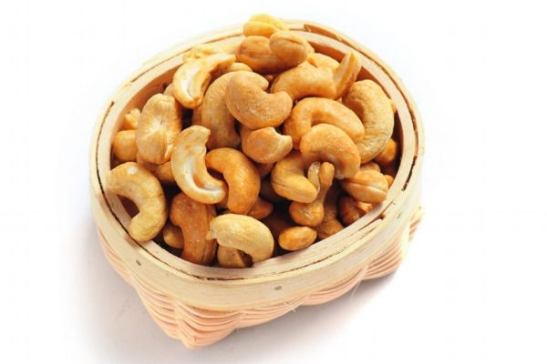 鹽焗腰果價格多少錢 鹽焗腰果的功效與作用 鹽焗腰果價格多少錢 鹽焗腰果的功效與作用