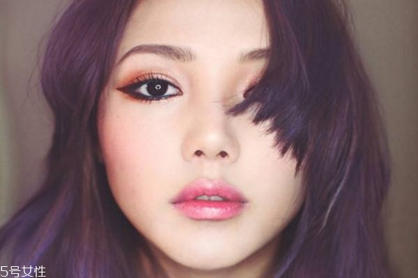 美瞳能戴多長(zhǎng)時(shí)間 美瞳佩戴時(shí)間 美瞳能戴多長(zhǎng)時(shí)間 美瞳佩戴時(shí)間