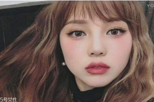 美瞳可以天天戴嗎 美瞳帶久了眼睛會怎么樣 美瞳可以天天戴嗎 美瞳帶久了眼睛會怎么樣