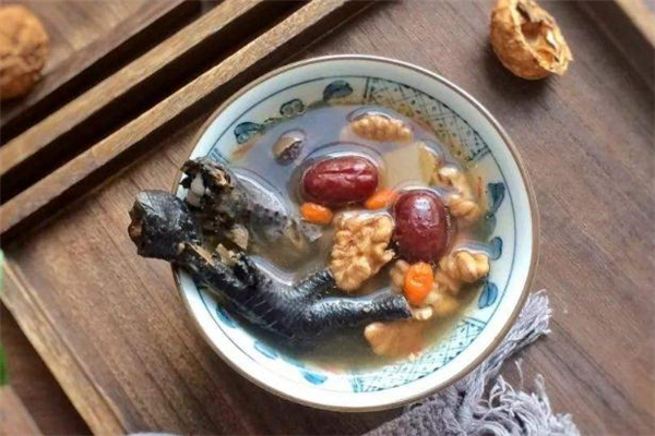 孕婦可以吃烏雞嗎 營養(yǎng)價值很高 孕婦可以吃烏雞嗎 營養(yǎng)價值很高