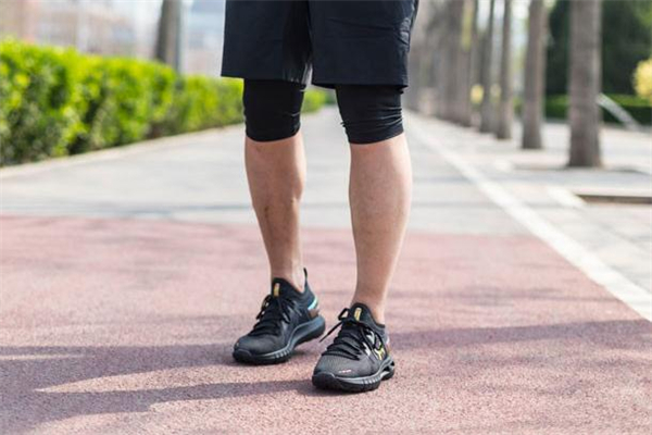 安德瑪hovr phantom評測 ua最新緩震跑鞋 安德瑪hovr phantom評測 ua最新緩震跑鞋