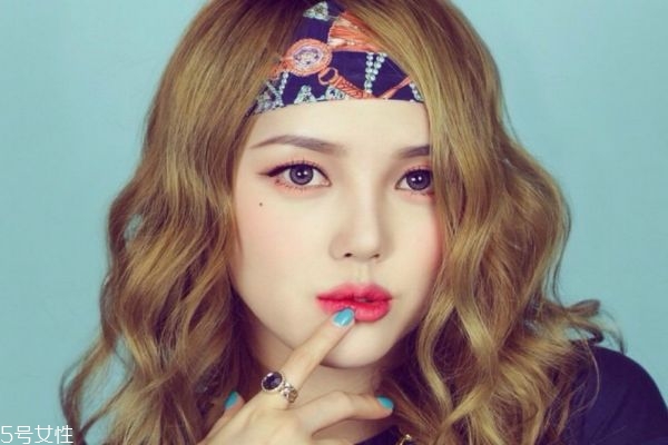 美瞳戴什么顏色好看 最流行的美瞳顏色 美瞳戴什么顏色好看 最流行的美瞳顏色