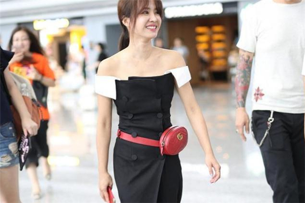 腰包配什么衣服好看 腰包的花式搭配 腰包配什么衣服好看 腰包的花式搭配