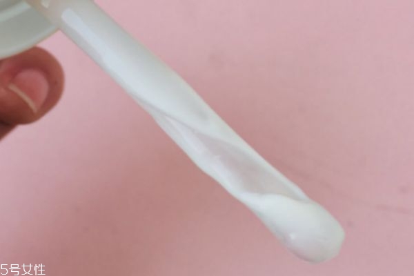 雅詩蘭黛二合一眼部精華怎么用 配合按摩棒使用 雅詩蘭黛二合一眼部精華怎么用 配合按摩棒使用