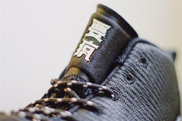 安踏要瘋2實(shí)戰(zhàn)測評 抓地力最強(qiáng)的國產(chǎn)球鞋 安踏要瘋2實(shí)戰(zhàn)測評 抓地力最強(qiáng)的國產(chǎn)球鞋