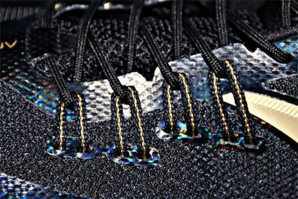 安踏要瘋2實(shí)戰(zhàn)測評 抓地力最強(qiáng)的國產(chǎn)球鞋 安踏要瘋2實(shí)戰(zhàn)測評 抓地力最強(qiáng)的國產(chǎn)球鞋