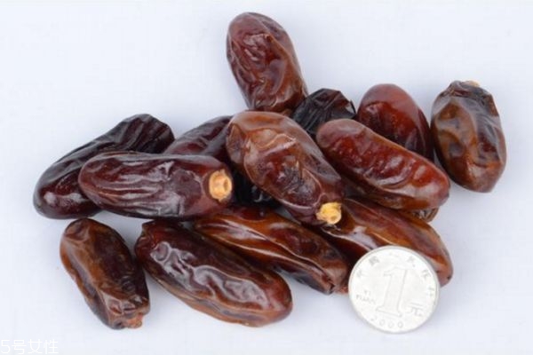 椰棗的營養(yǎng)價值 椰棗的食用禁忌 椰棗的營養(yǎng)價值 椰棗的食用禁忌