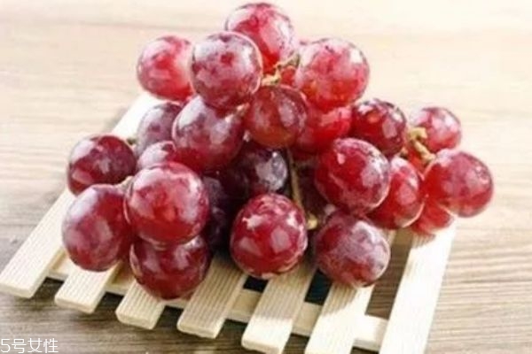 提子吃多了會發(fā)胖嗎 減肥的時(shí)候少吃 提子吃多了會發(fā)胖嗎 減肥的時(shí)候少吃