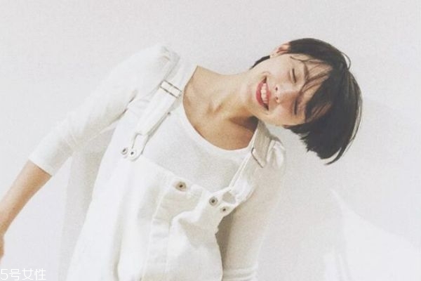 臉大適合短發(fā)嗎 臉大方臉適合什么發(fā)型 臉大適合短發(fā)嗎 臉大方臉適合什么發(fā)型