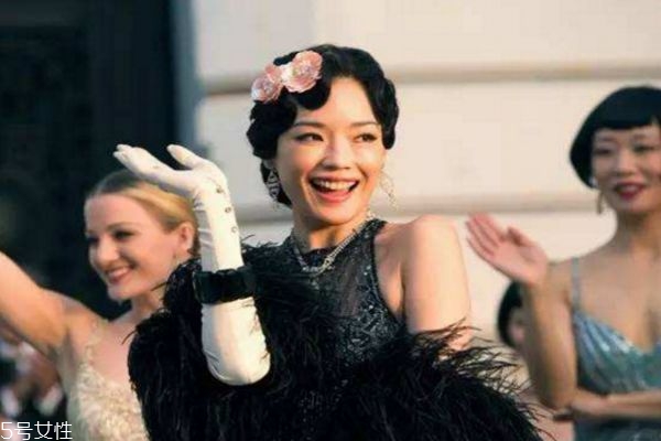 老上海復(fù)古發(fā)型怎么做 復(fù)古上海灘發(fā)型女 老上海復(fù)古發(fā)型怎么做 復(fù)古上海灘發(fā)型女