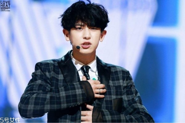 男生可以燙什么發(fā)型 男生流行燙發(fā) 男生可以燙什么發(fā)型 男生流行燙發(fā)