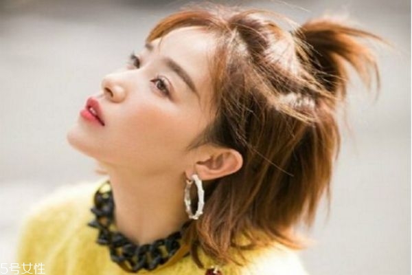 接近黑色的染發(fā)顏色 低調(diào)但是顯氣色的發(fā)色 接近黑色的染發(fā)顏色 低調(diào)但是顯氣色的發(fā)色