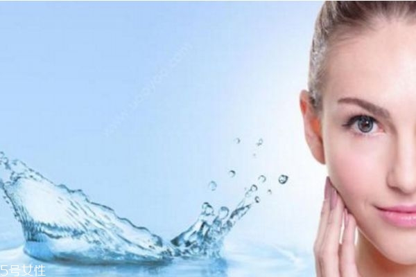 17歲女生用什么護(hù)膚品 適合17歲用的護(hù)膚品 17歲女生用什么護(hù)膚品 適合17歲用的護(hù)膚品