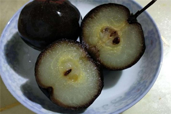 凍梨可以用冰箱做嗎 冰箱做凍梨方法 凍梨可以用冰箱做嗎 冰箱做凍梨方法