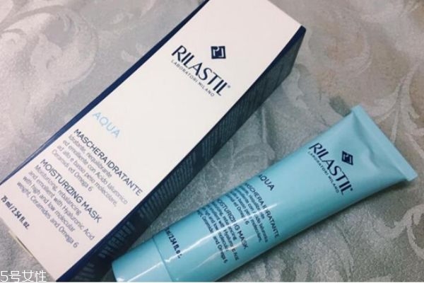 17歲女生用什么護(hù)膚品 適合17歲用的護(hù)膚品 17歲女生用什么護(hù)膚品 適合17歲用的護(hù)膚品