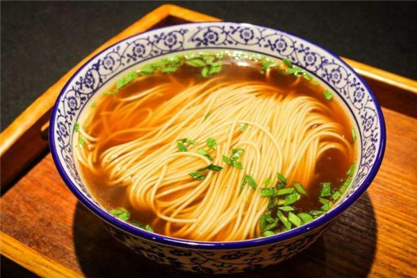 早餐吃面條會(huì)發(fā)胖嗎 熱量并不高 早餐吃面條會(huì)發(fā)胖嗎 熱量并不高