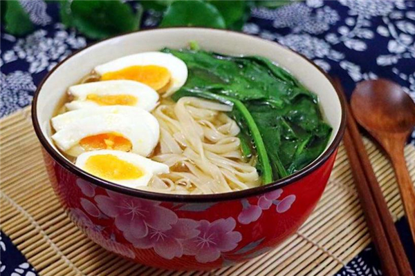 早餐吃面條會(huì)發(fā)胖嗎 熱量并不高 早餐吃面條會(huì)發(fā)胖嗎 熱量并不高