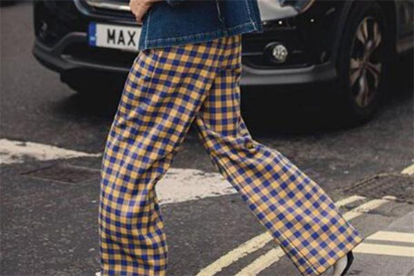 今年流行什么顏色闊腿褲 時髦與氣質兼具 今年流行什么顏色闊腿褲 時髦與氣質兼具