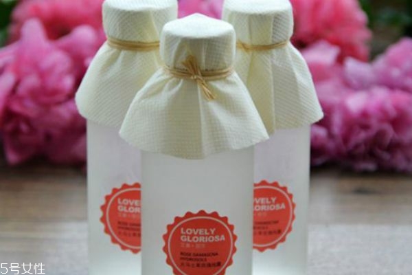 純露和精油哪個(gè)好 純露更為安全 純露和精油哪個(gè)好 純露更為安全