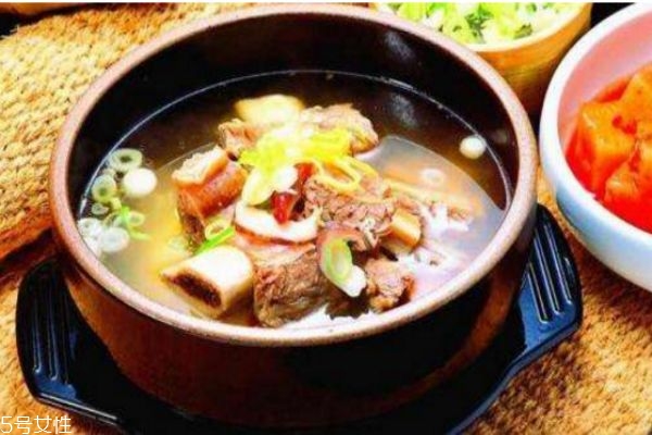 夏天喝什么湯對(duì)胃好 喝湯的禁忌 夏天喝什么湯對(duì)胃好 喝湯的禁忌