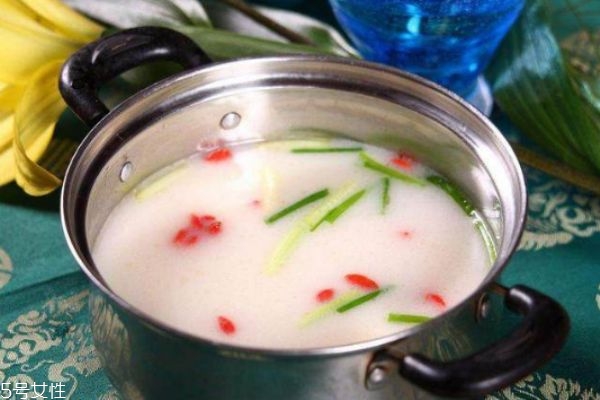 飯前喝湯好嗎 喝湯的常見誤區(qū) 飯前喝湯好嗎 喝湯的常見誤區(qū)