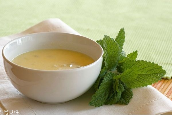 夏天適合喝什么湯 夏天什么湯好喝又簡單 夏天適合喝什么湯 夏天什么湯好喝又簡單