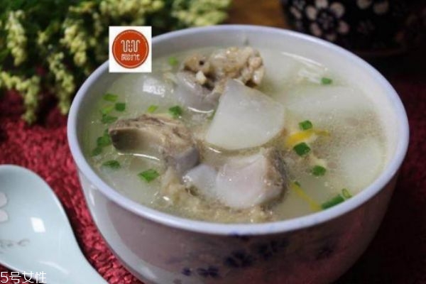 夏天喝什么湯最好 夏天燉湯食譜大全 夏天喝什么湯最好 夏天燉湯食譜大全