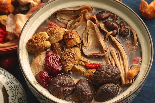 姬松茸可以和當(dāng)歸一起燉嗎 營(yíng)養(yǎng)價(jià)值很高 姬松茸可以和當(dāng)歸一起燉嗎 營(yíng)養(yǎng)價(jià)值很高