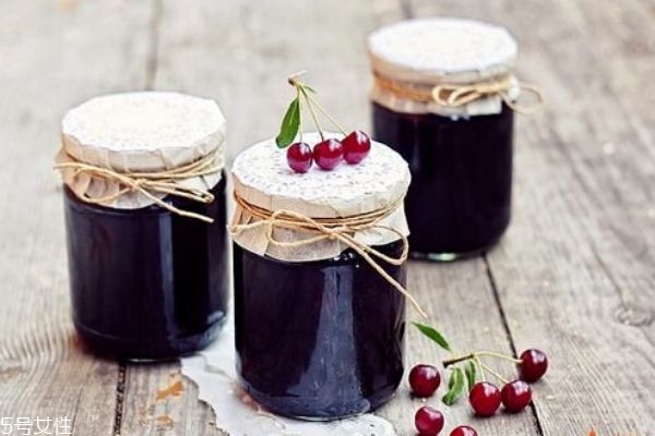 吃果醬會(huì)胖嗎 果醬的營養(yǎng)價(jià)值 吃果醬會(huì)胖嗎 果醬的營養(yǎng)價(jià)值